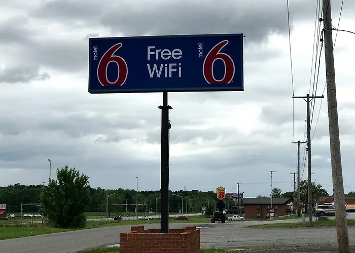 Hotel 6-metropolis, Il